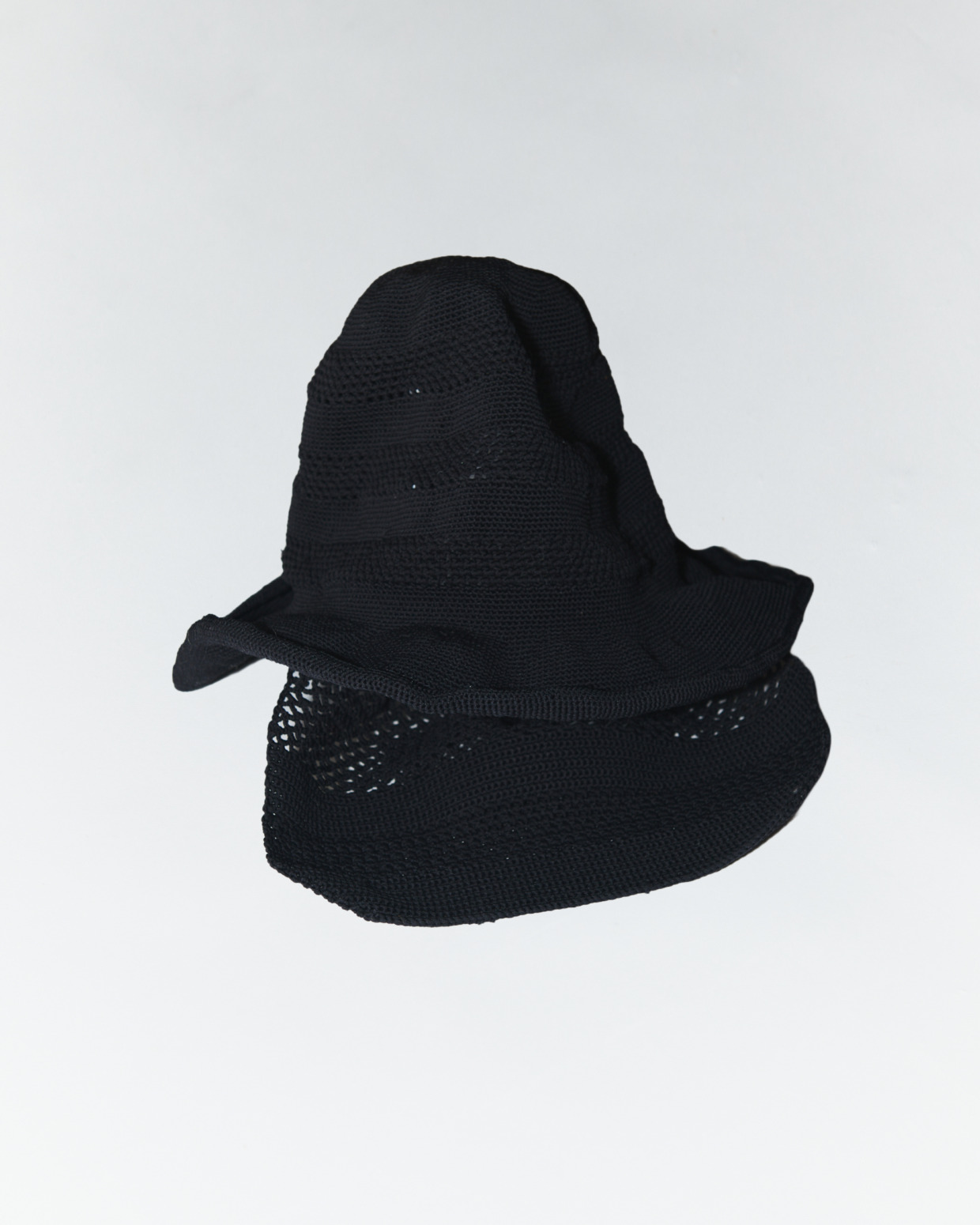 945-82GKN52-1 STRIPED KNIT HAT WITH SUN VISOR